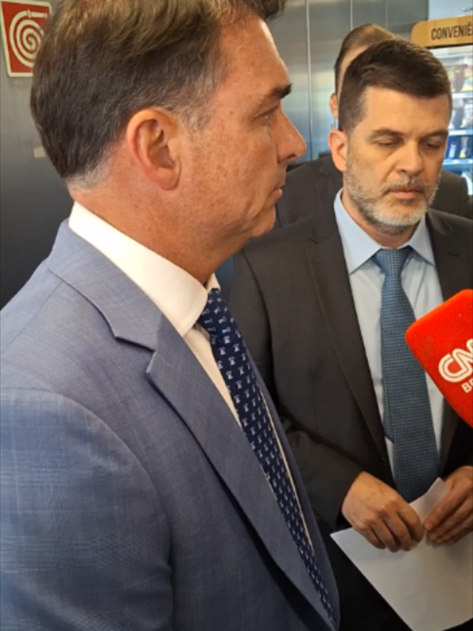 @Estadão
