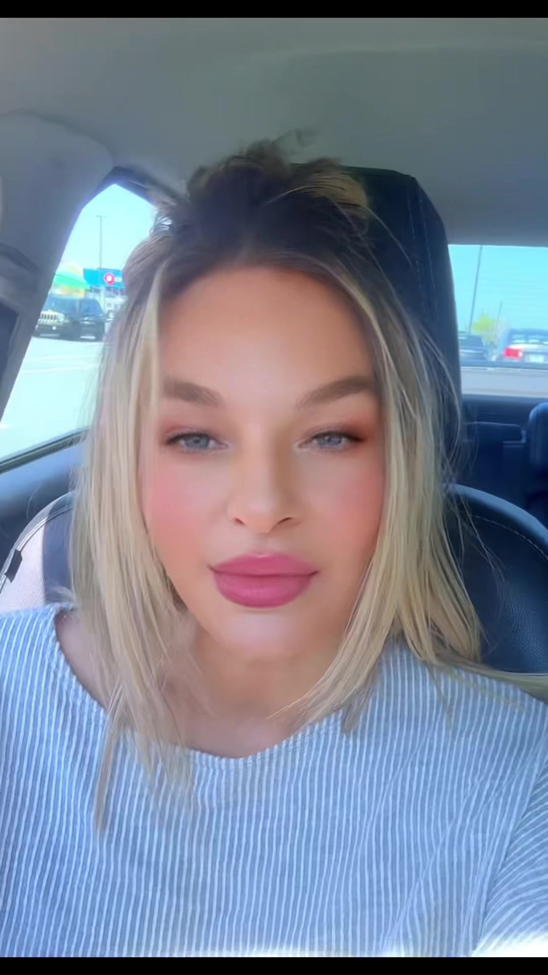 @hollyjj07