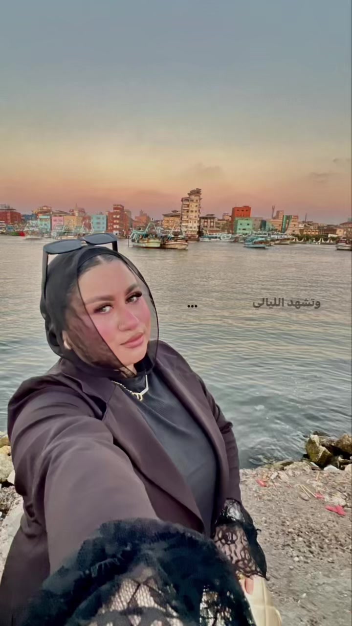 @Nadoda🦋.