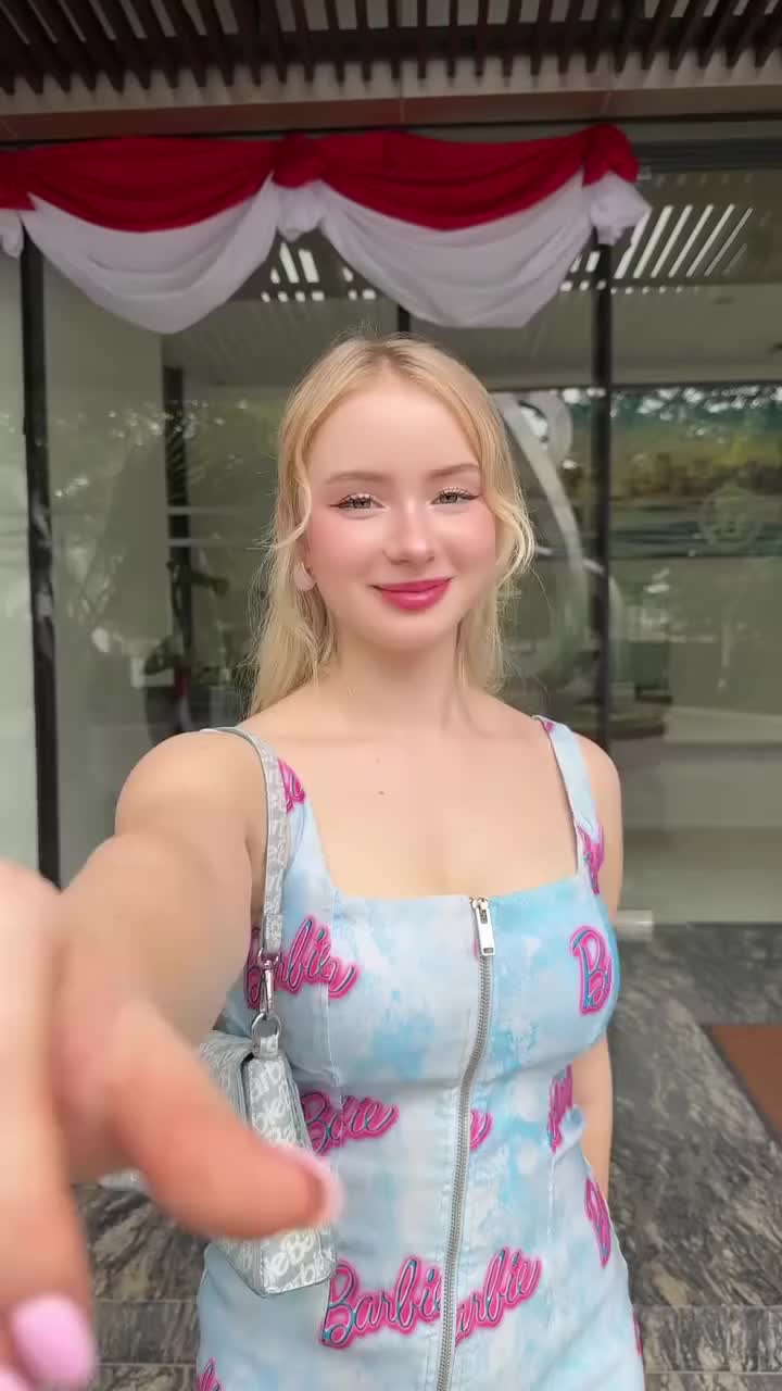 @BULE.BARBIE.DOLL