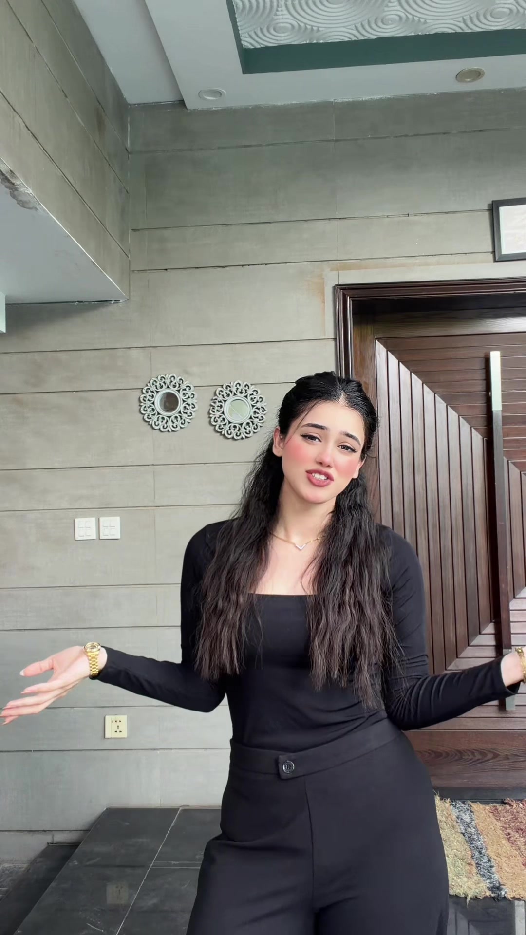 @Alina Amir