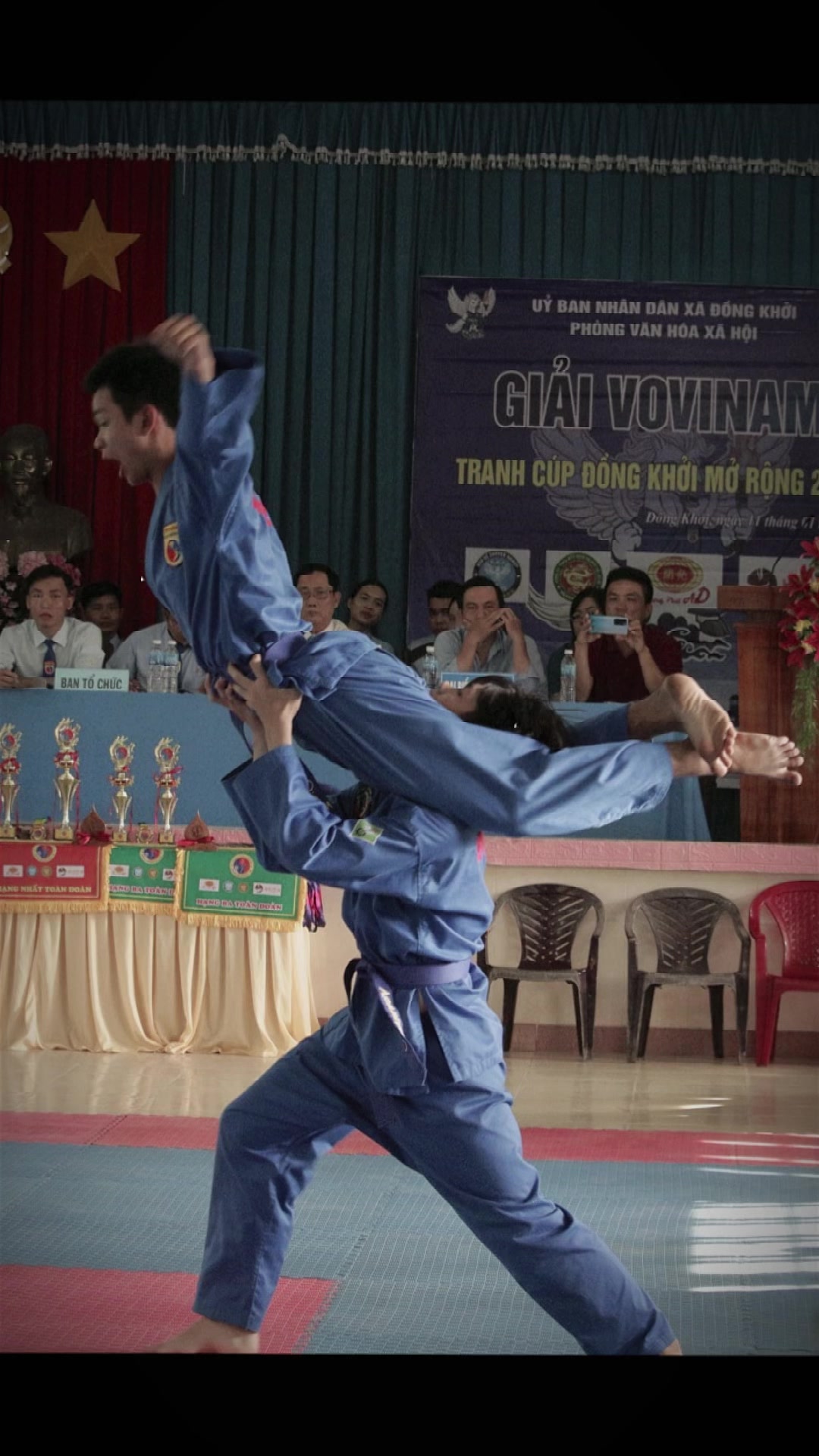 @Nờ am