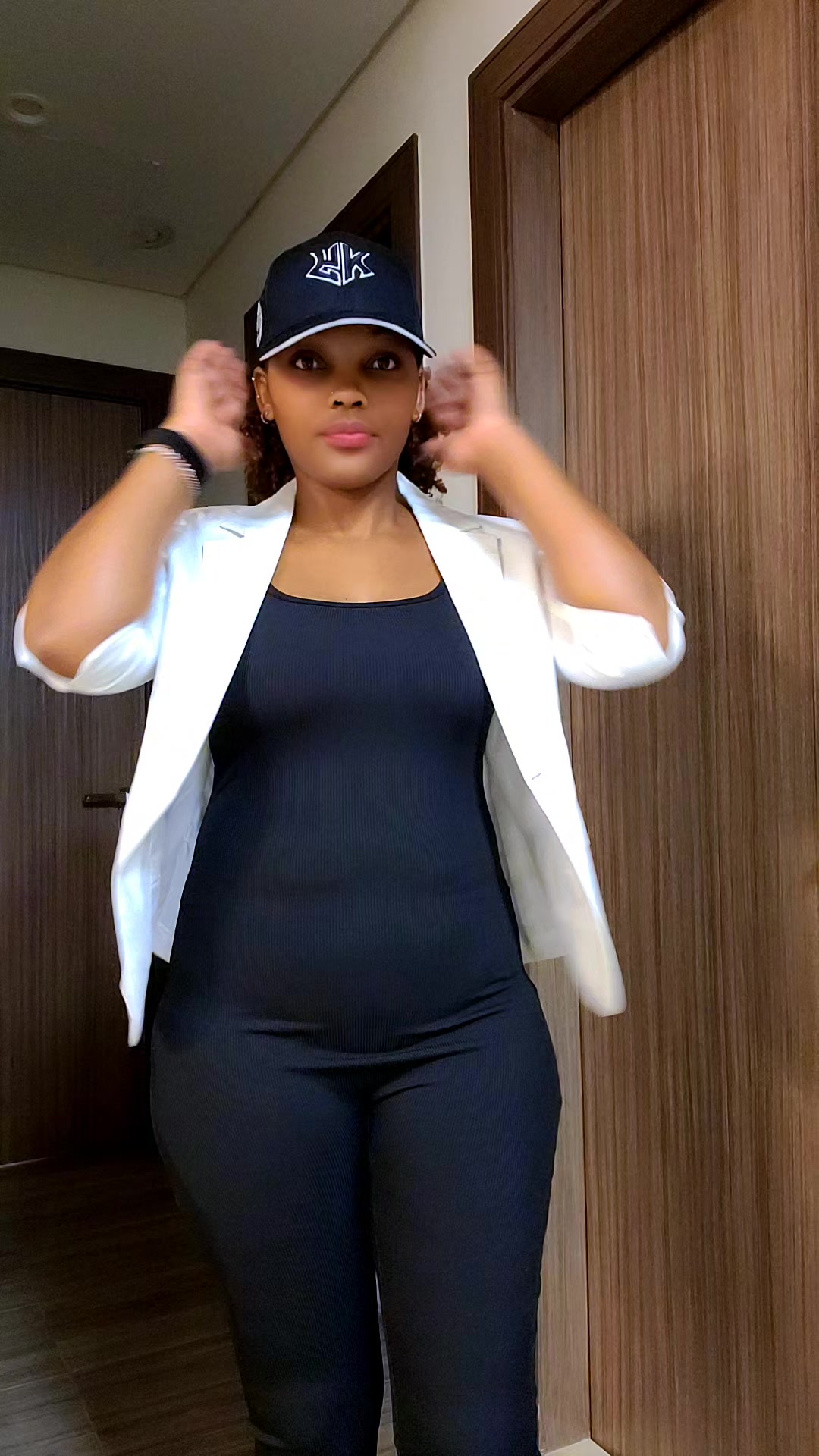 @KENDI 🇰🇪🇦🇪🇺🇲