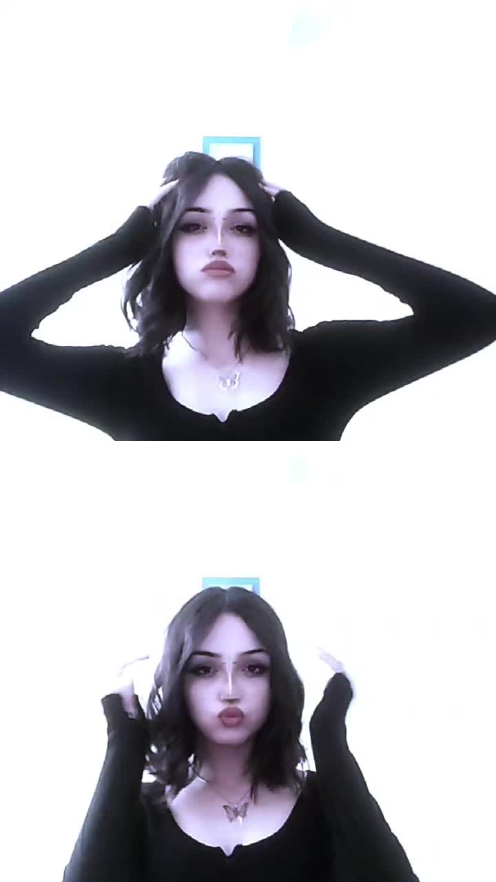 @👾