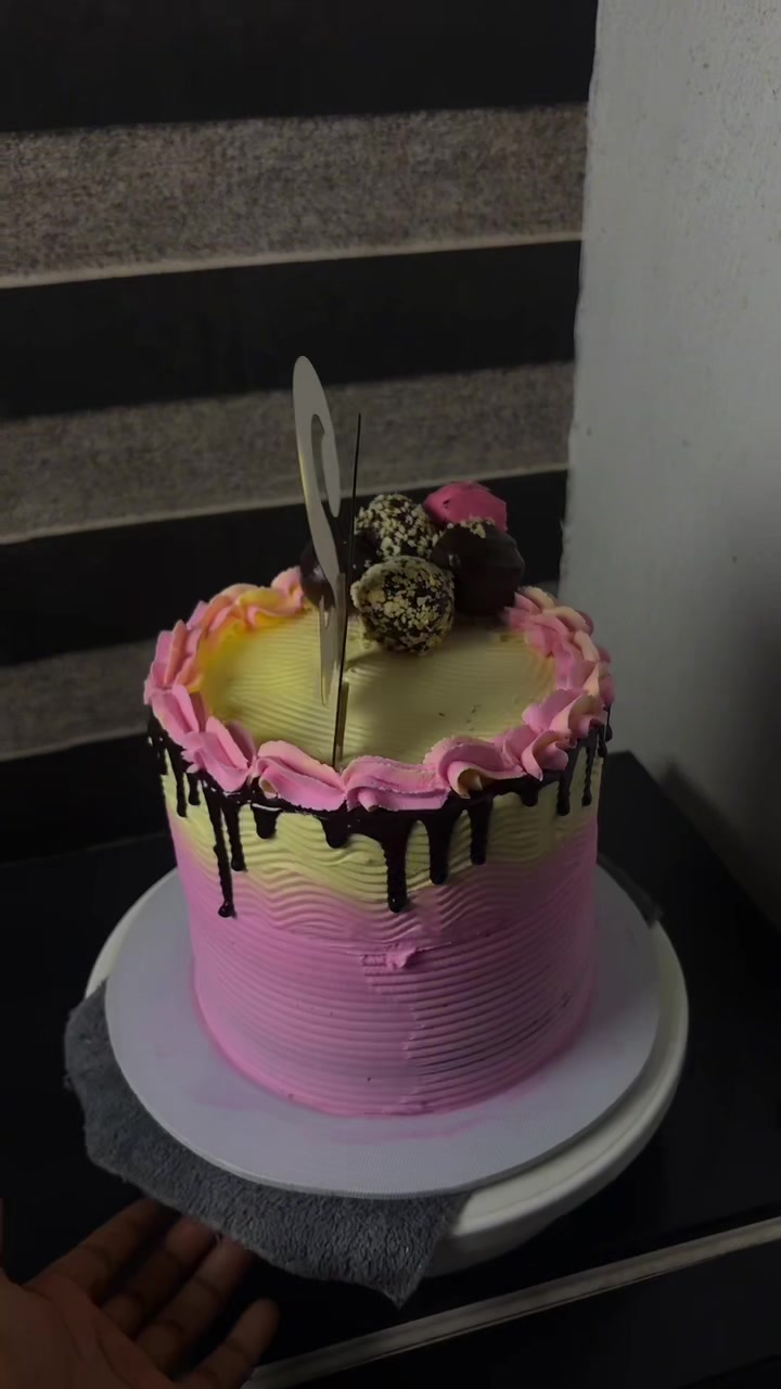 @pastryboxx
