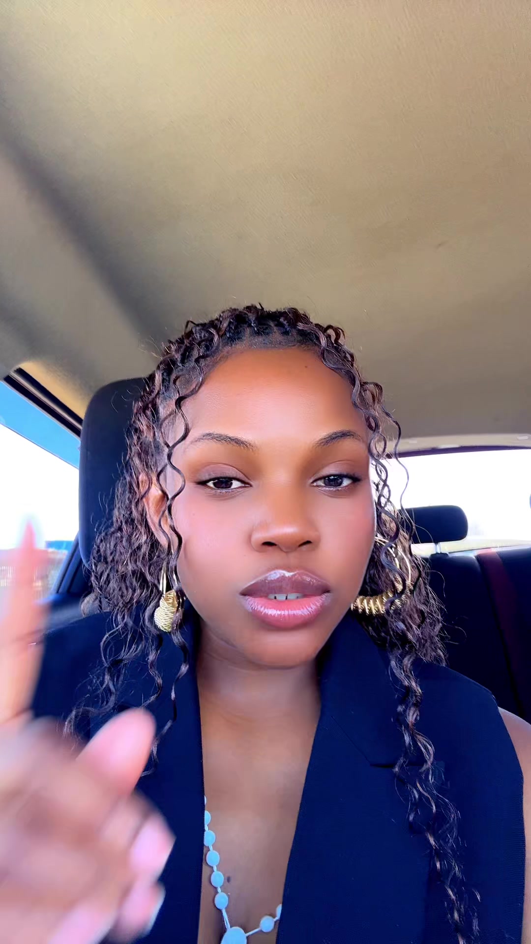 @Theresa Lyainga(Tele)