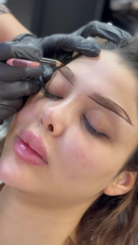 @الماكيره ساره حيدر