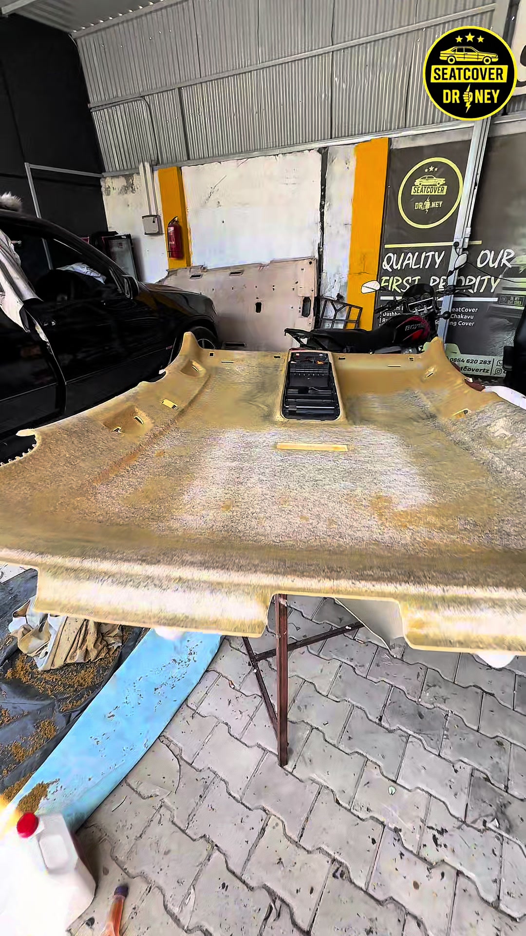 @DR NEYSEATCOVER | CAR INTERIOR