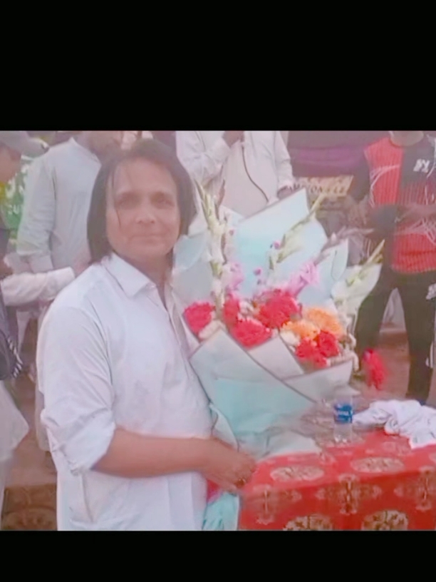 @Gul_Muqadam