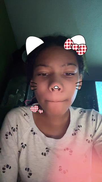@Riri Tyraneh Urrutia