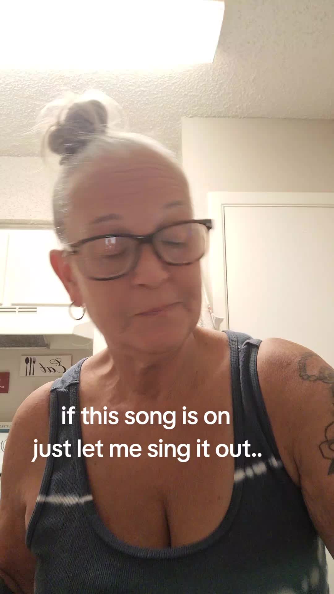 @granny at kitchen table 🎼🎵❌️