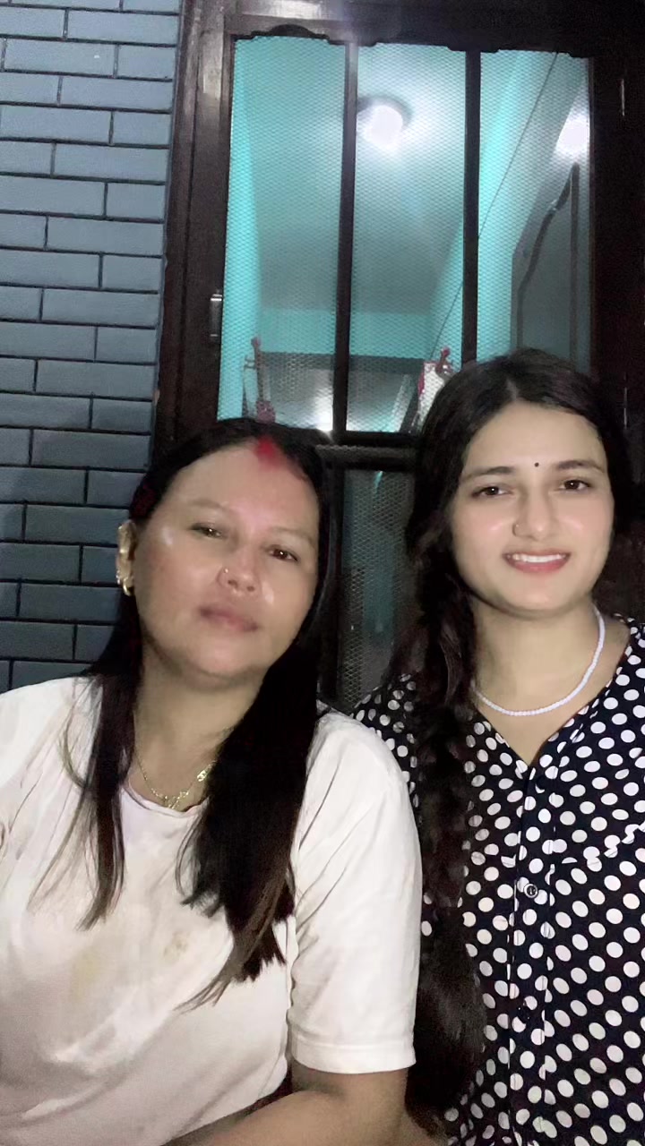 @Sita Thapa😎