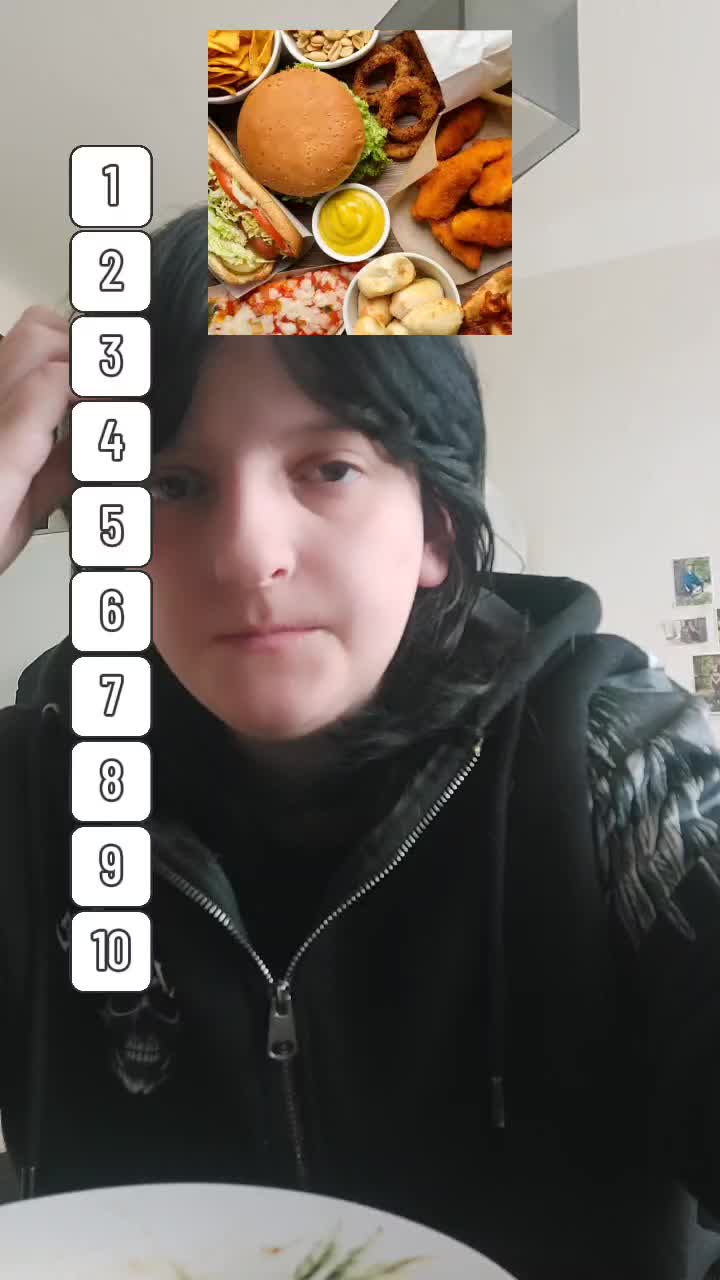 @Niki Sandra 21 Jahre alt😈😈