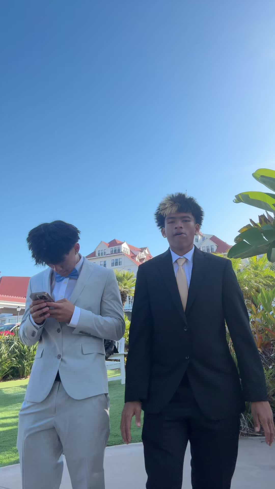 @g