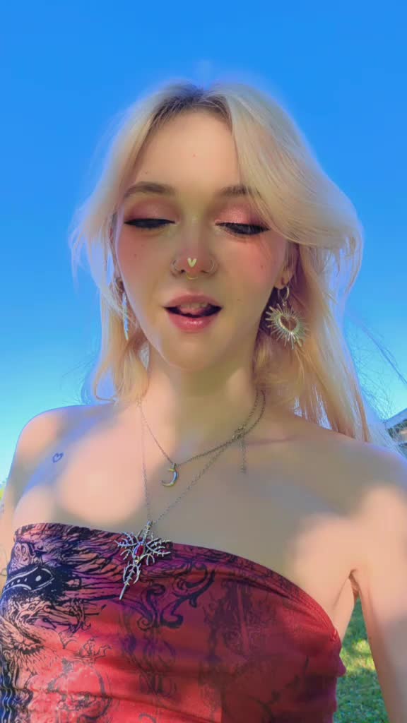 @Carebear🦋🍃