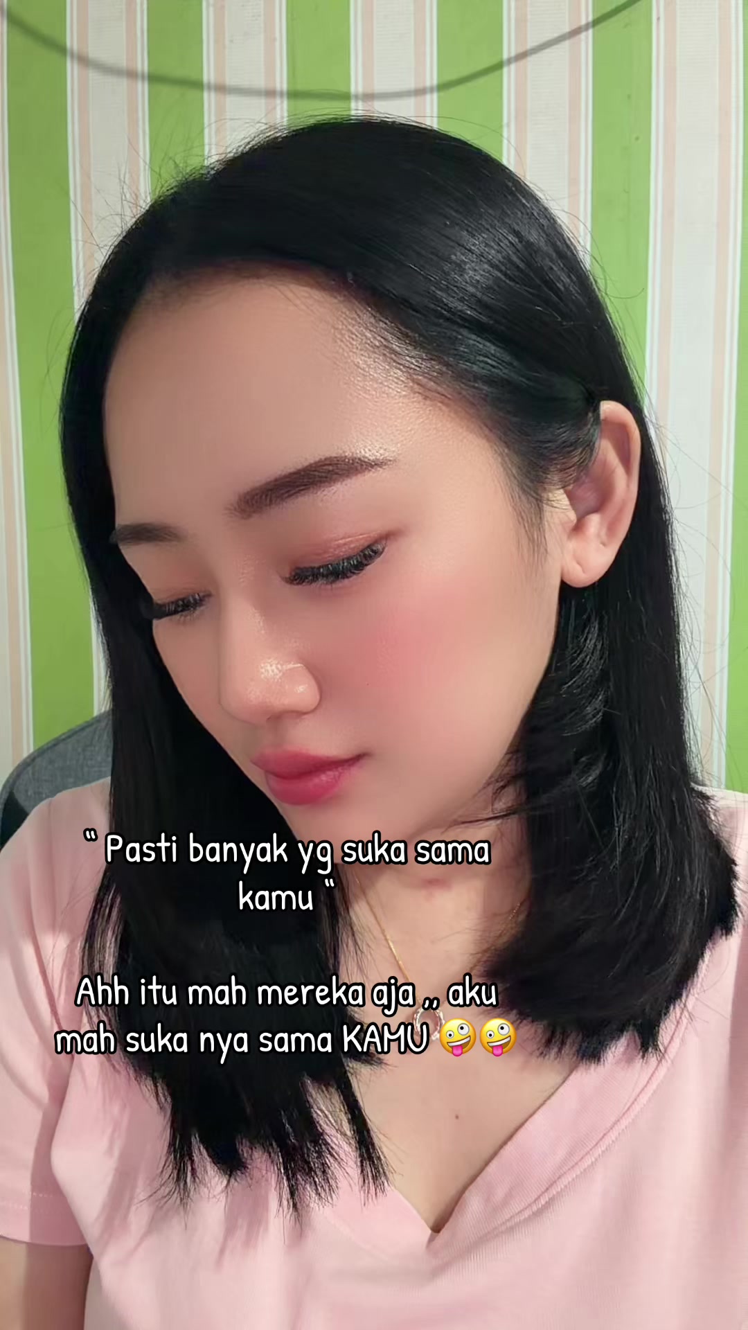 @Momy Via 🦂