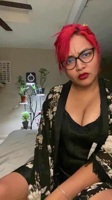 @La_rojita_🍒🤓