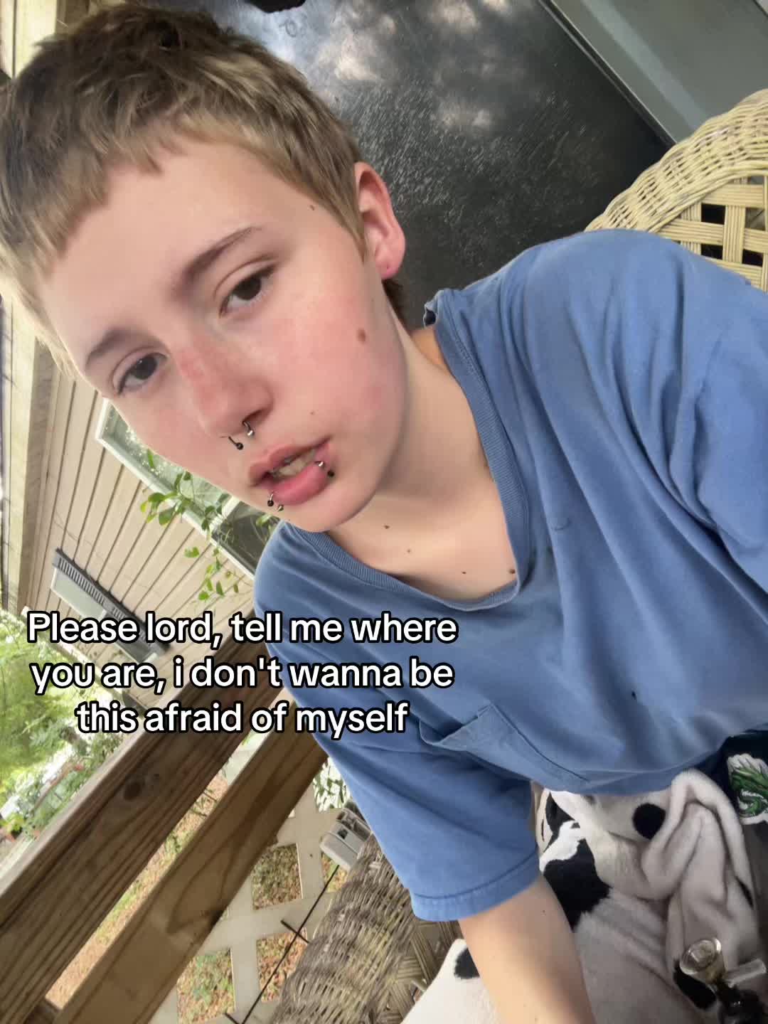 @️