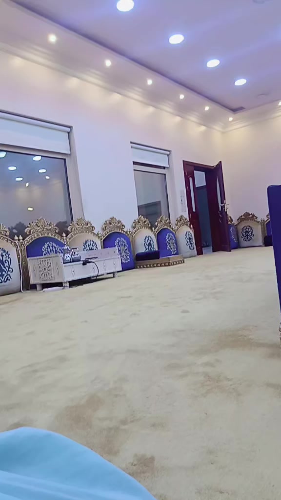 @غلام اكبر