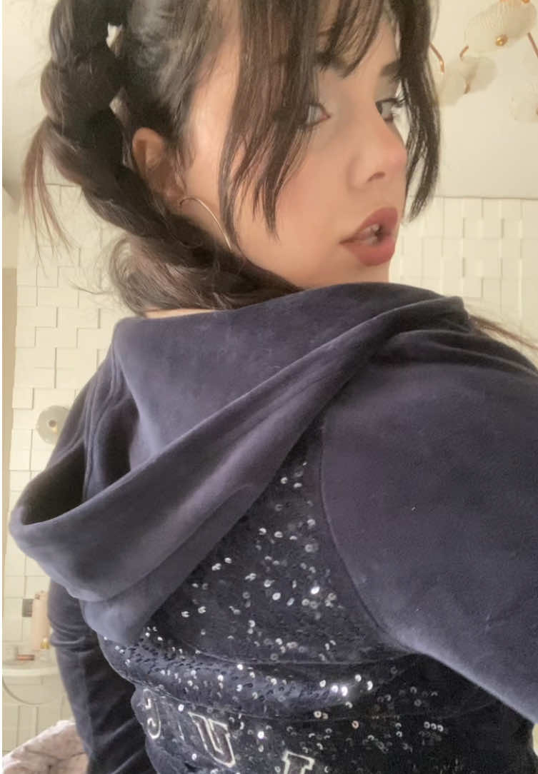 @caoticcdoll