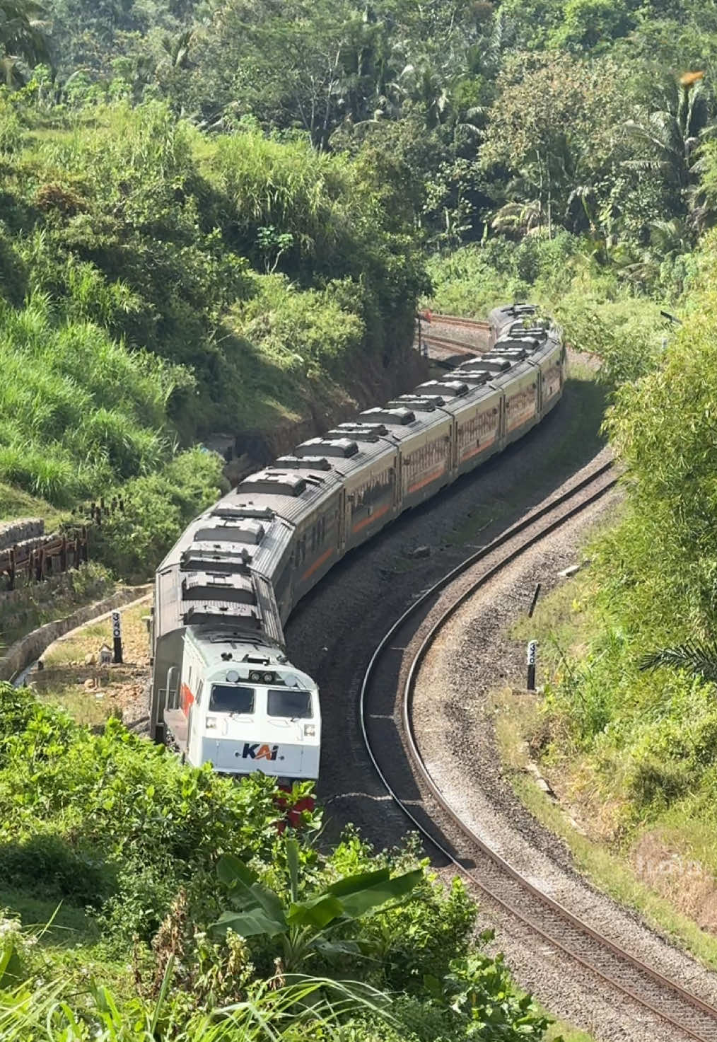 @Train_Story