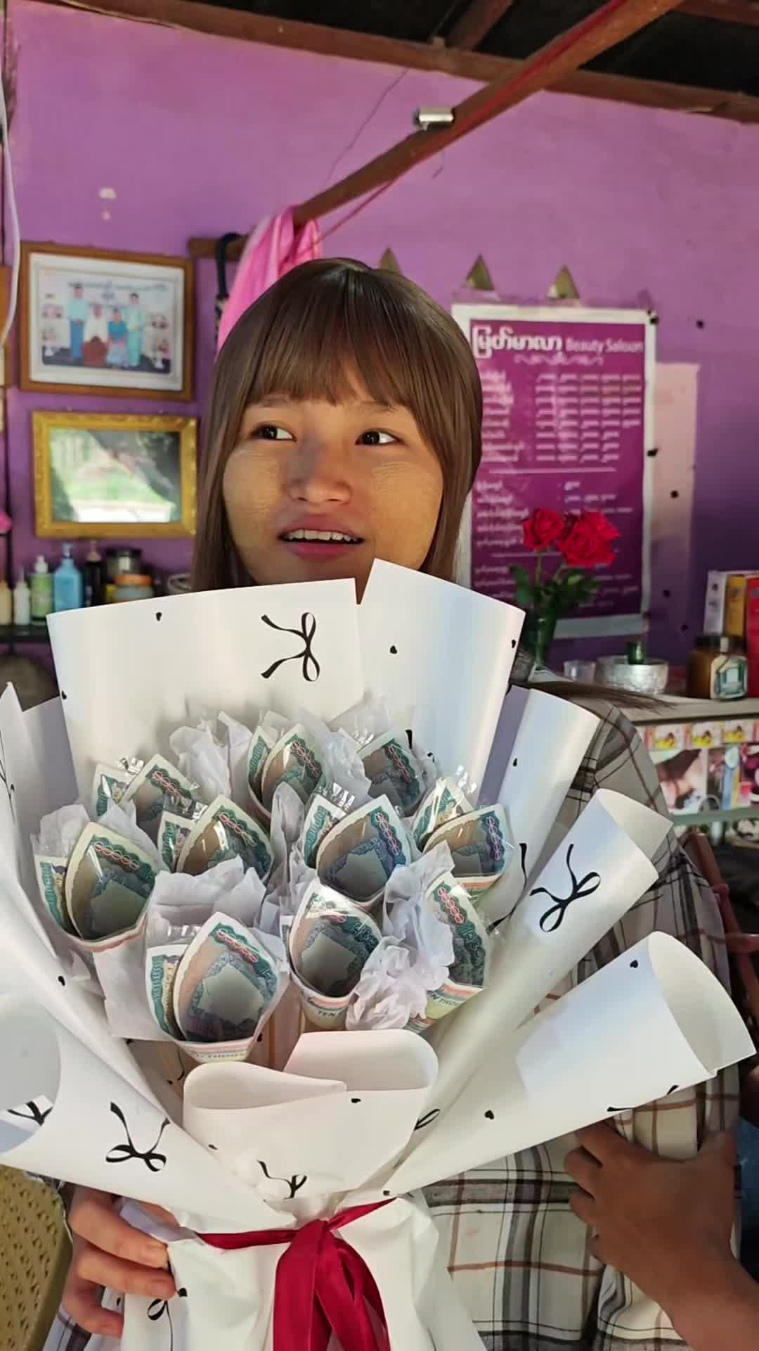 @LaeLaeKhaing(Surprise Service)