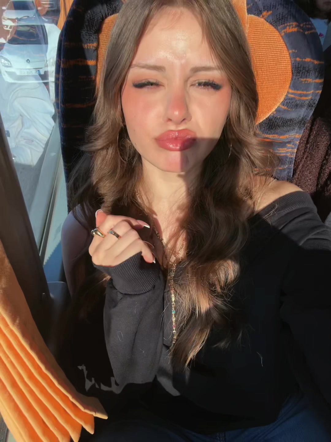 @Liya