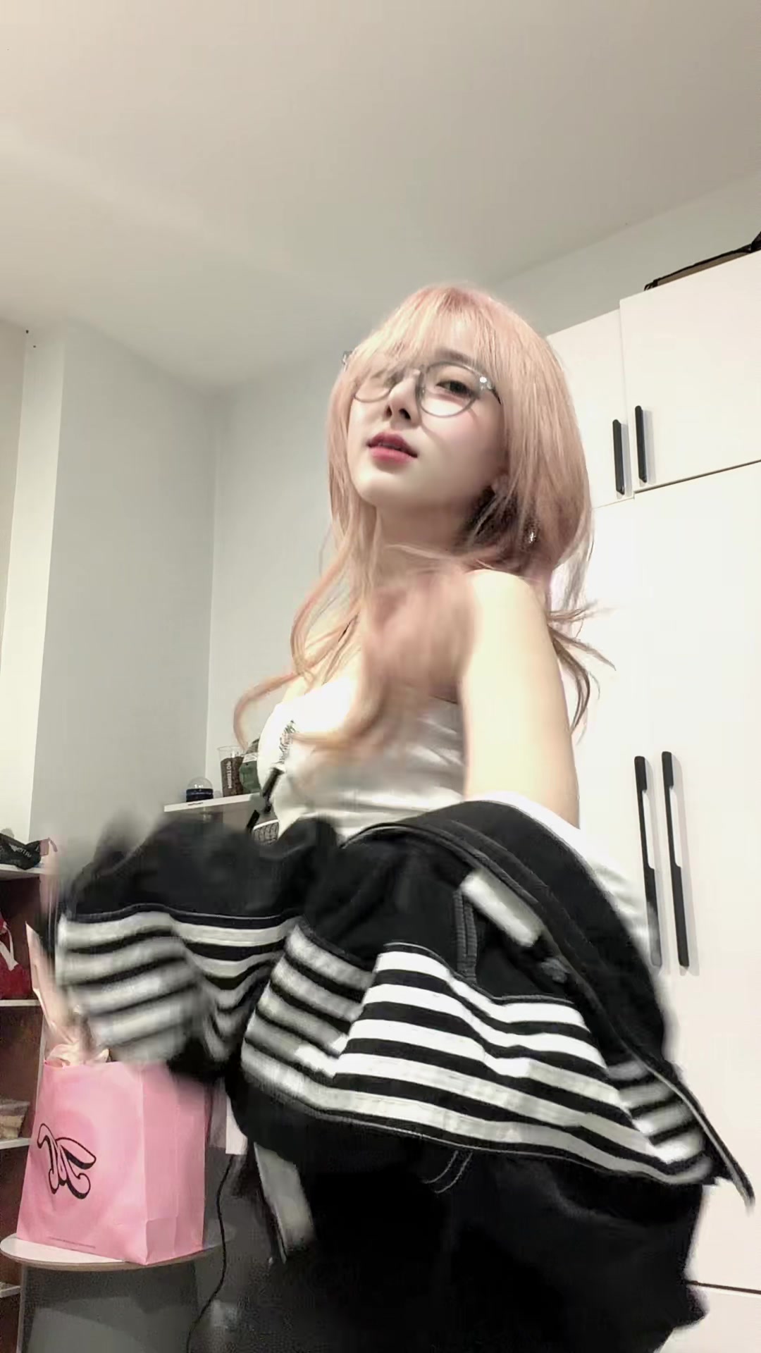 @Đồng chí Yi ᥬ🍄ᩤ Cowsep