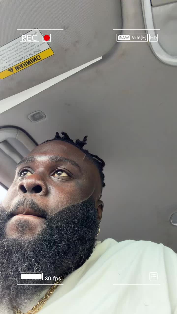 @Goldmouf2smoov