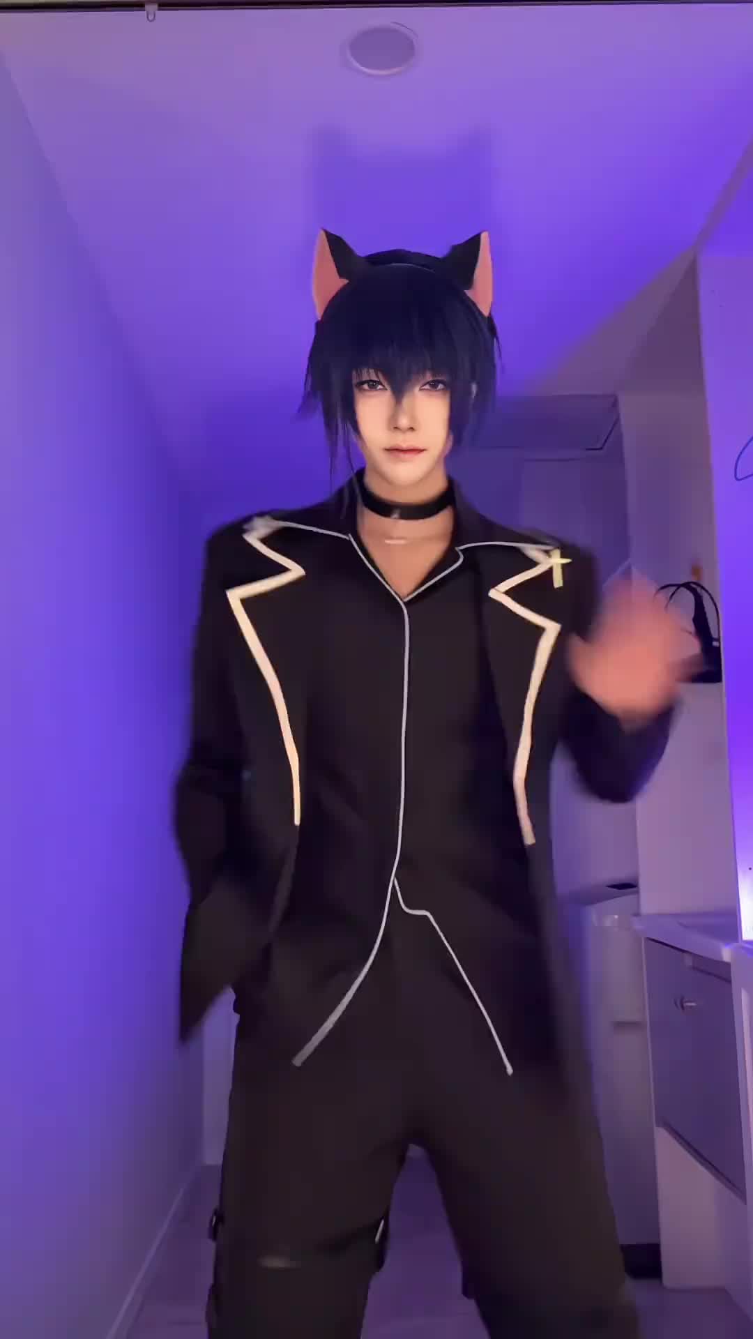 @𝘔𝘰𝘯𝘢