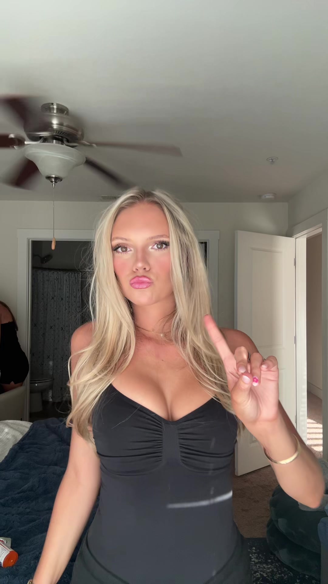 @Ell
