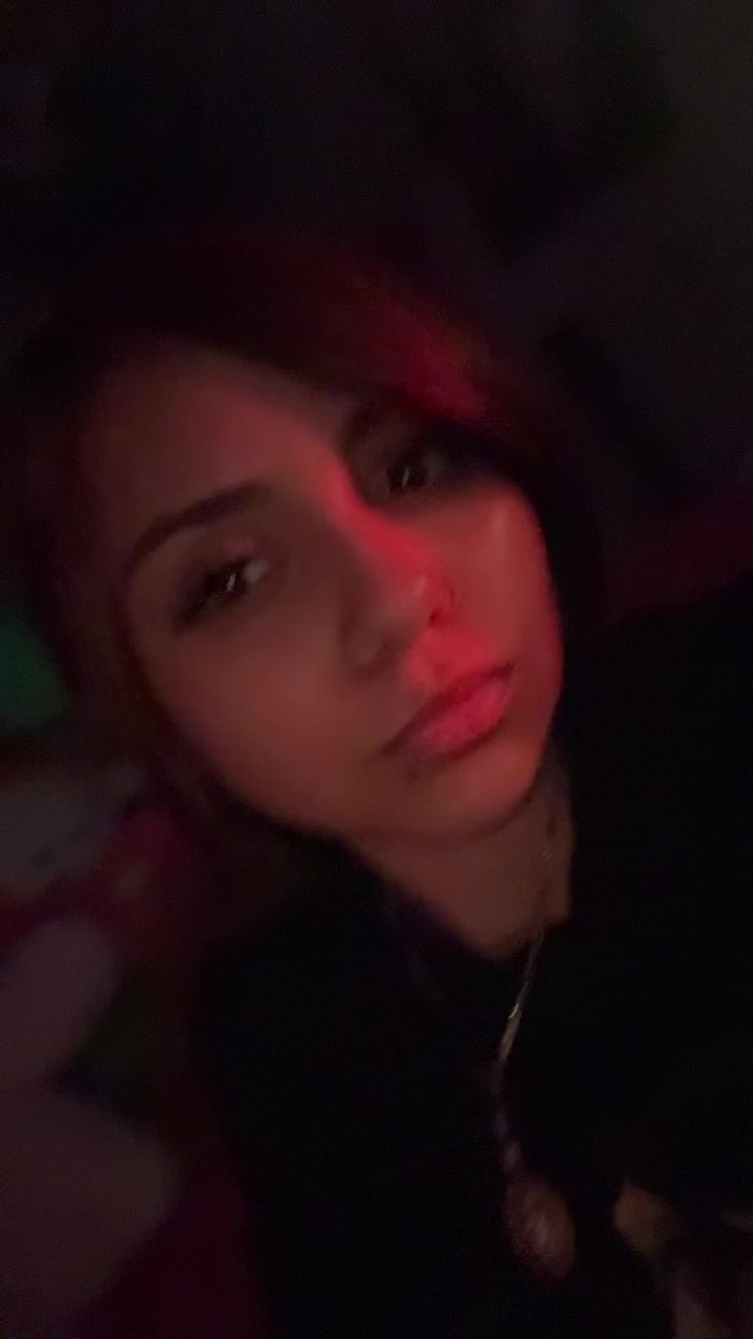 @️
