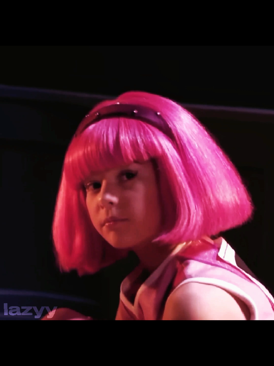 @ʟᴀᴢʏʏ_✮