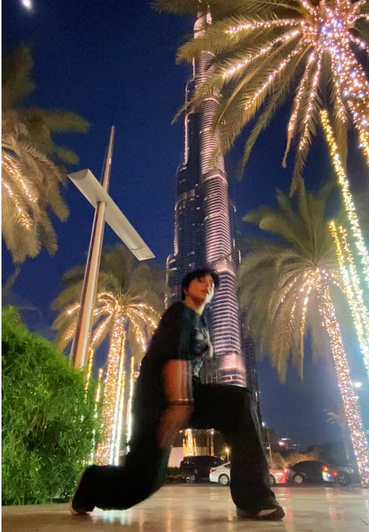 @๐๐ง๐ง๐ ๐
๐๐๐๐ฅ โช