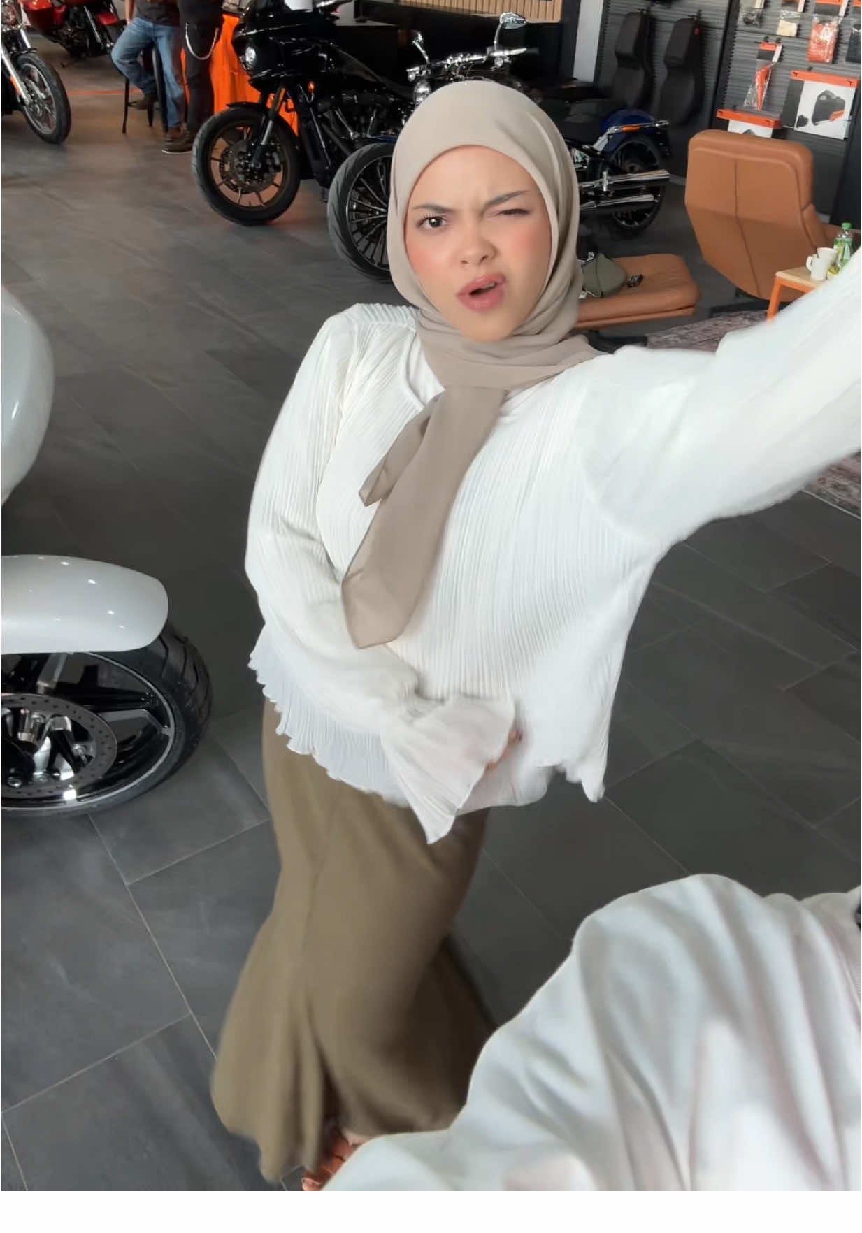 @Ira Kazar