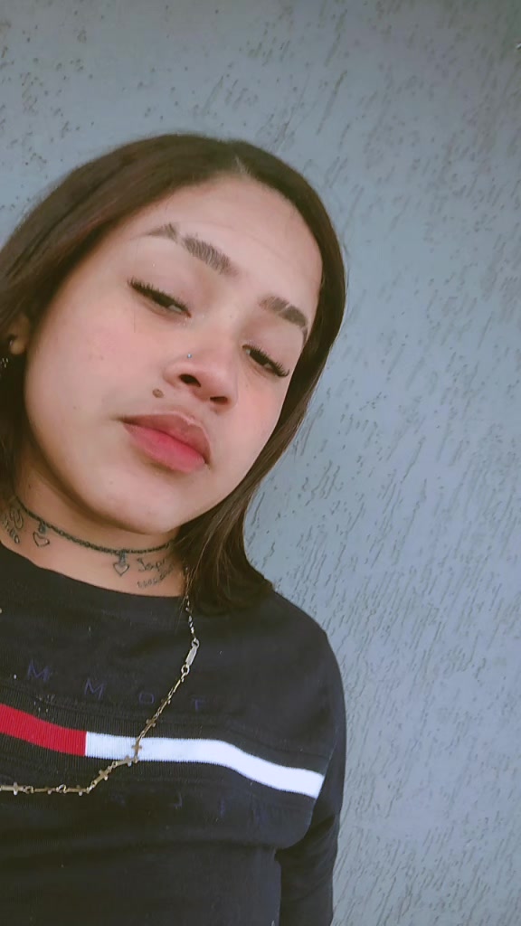 @tú nenas chiquita ☘️