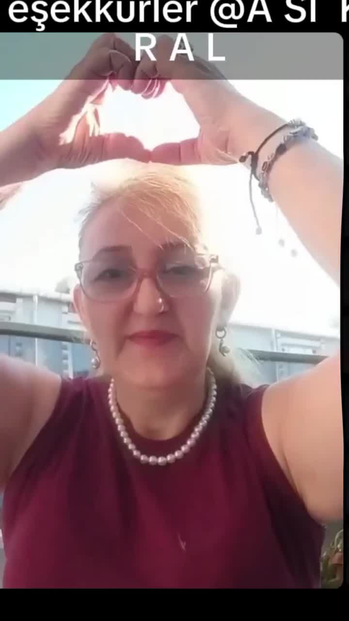 @her yüzüne gülene dost sanma