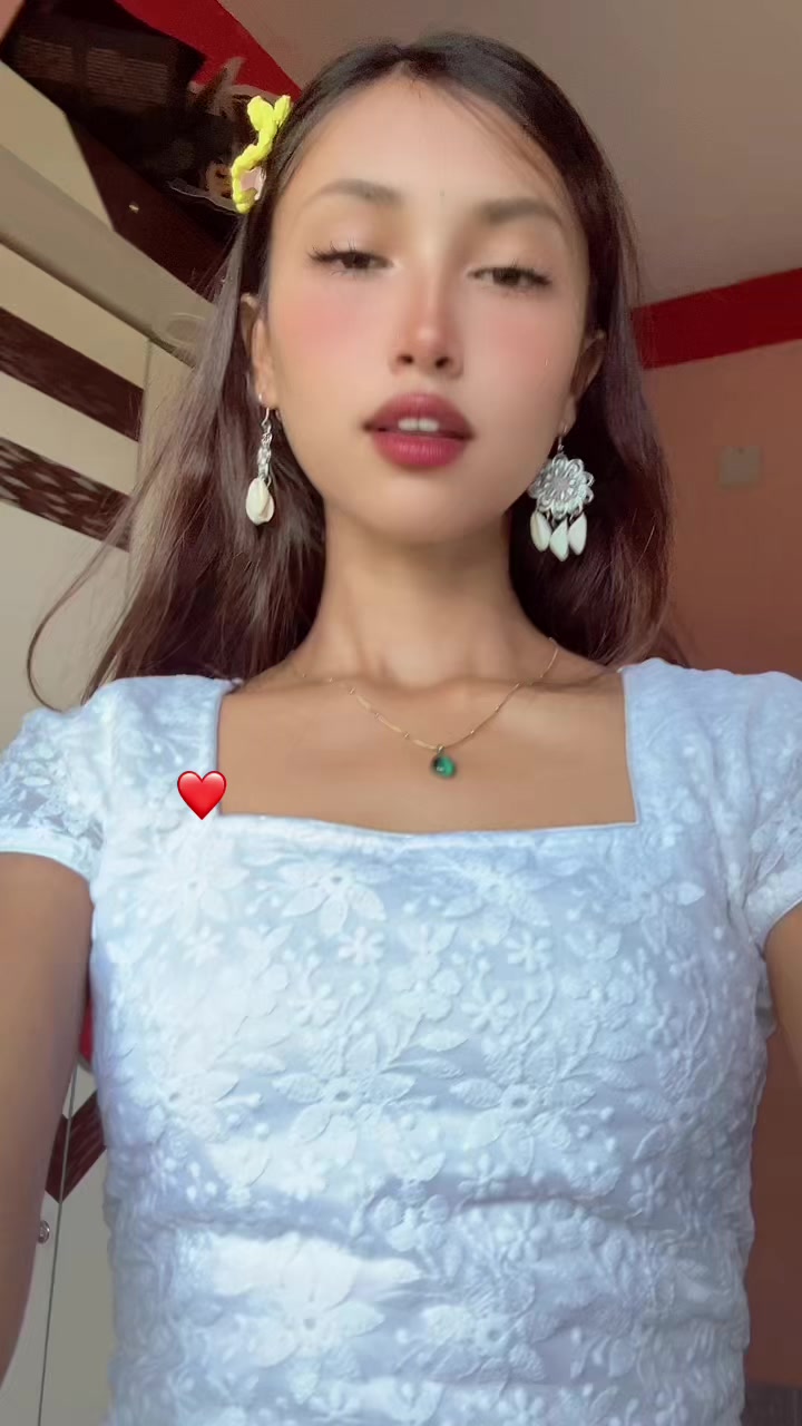 @𖣂