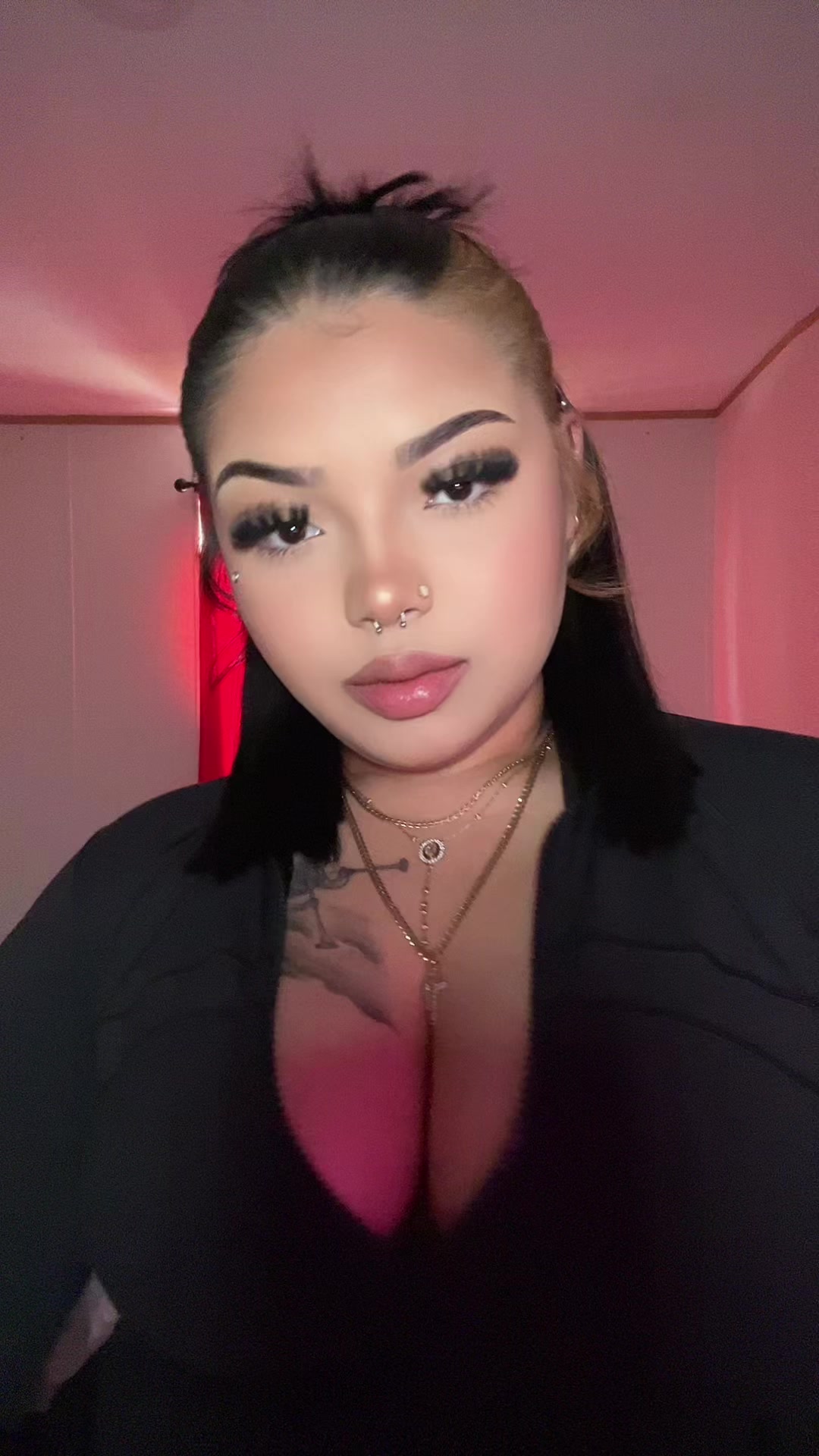 @️