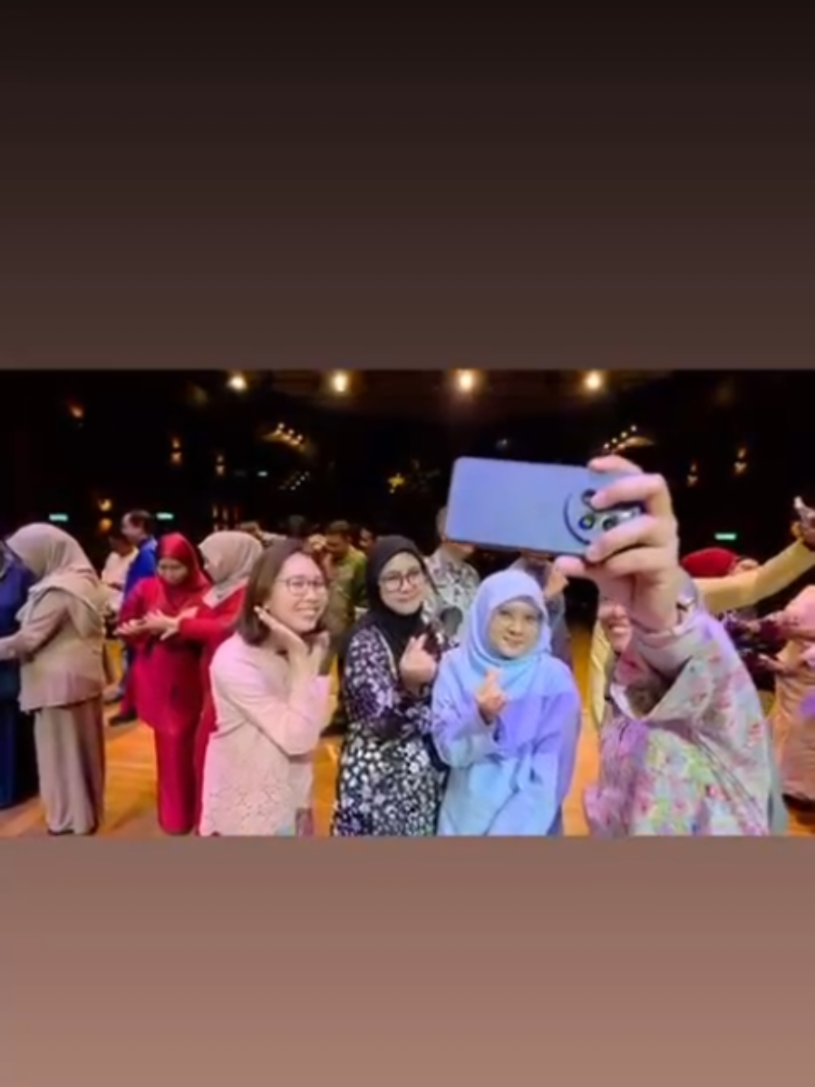 @DAYANG SITI HAZAR