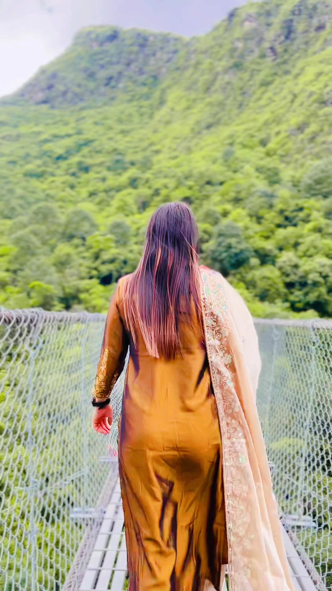 @💫