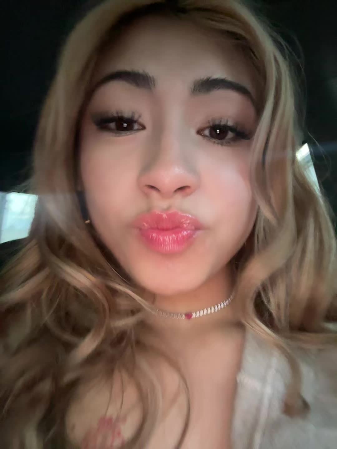 @Emiiiii