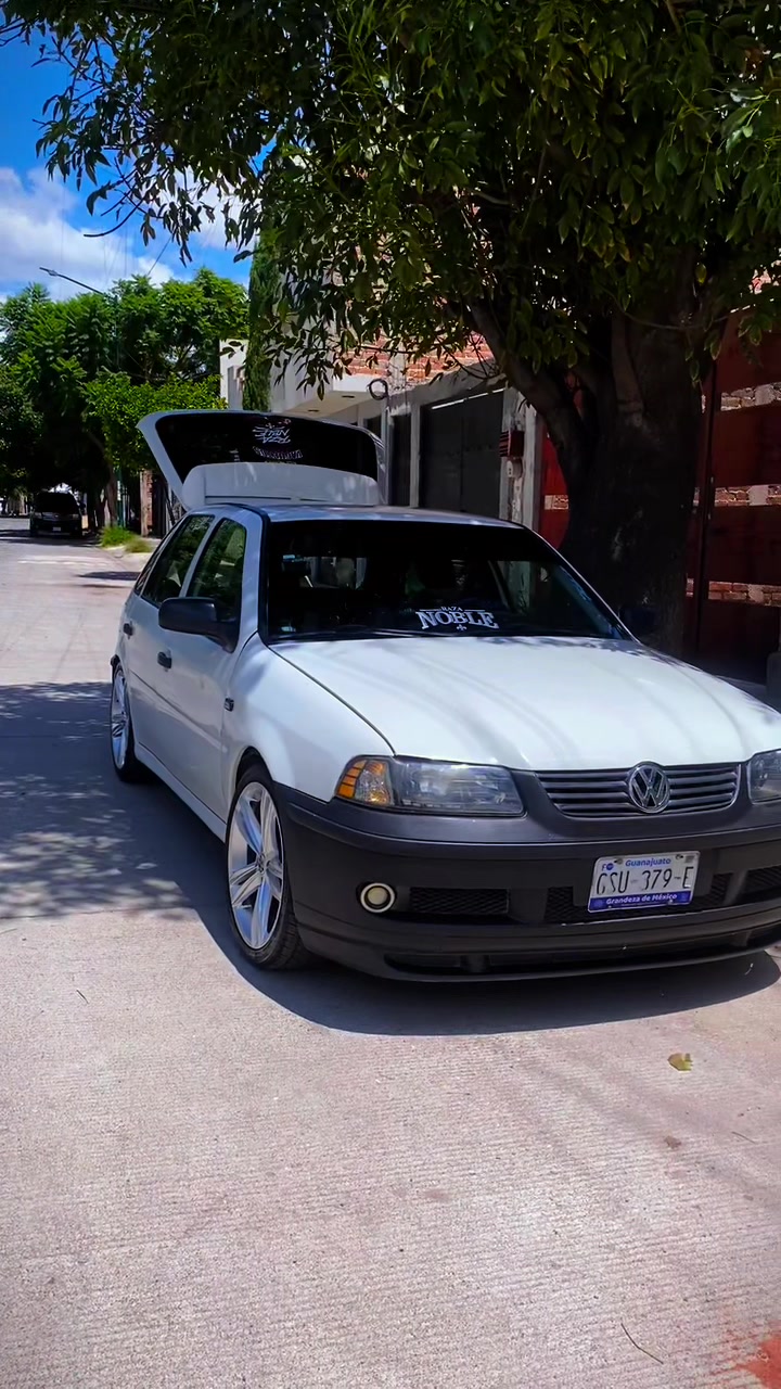 @Chuy 477🔰