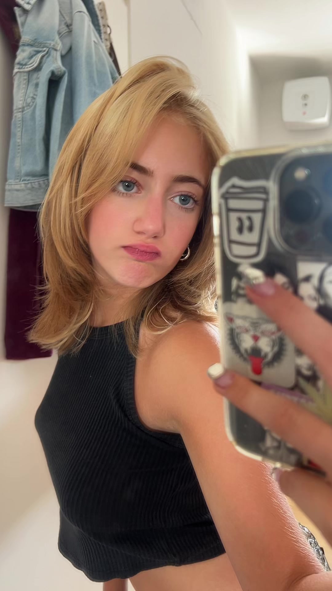 @Dumb_blonde
