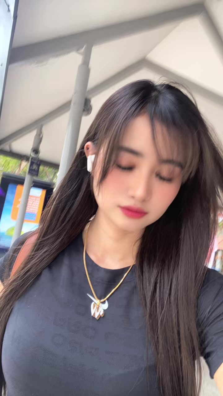 @SABRINA✈️💙🦋