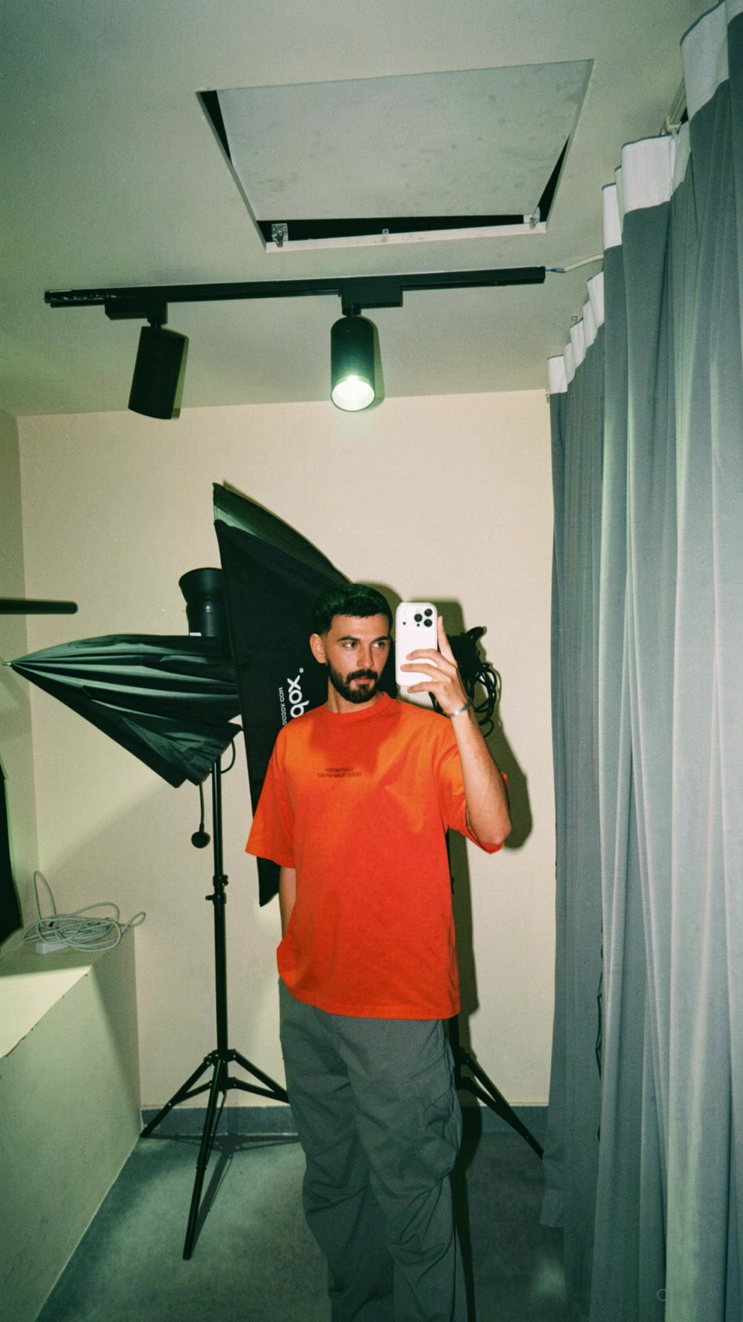 @𝑭𝑨𝑹𝑬𝑺🦞.