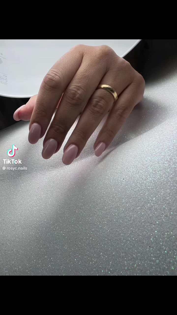 @Rosy_989