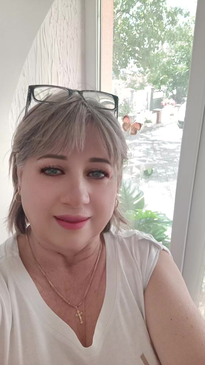 @Ana