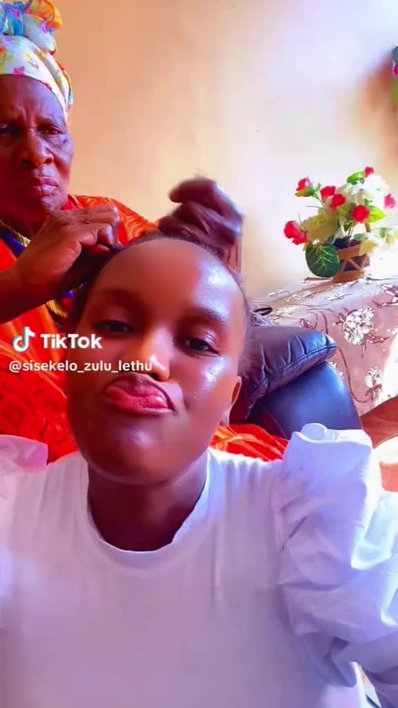 @MaNdabezitha_Sisekelo