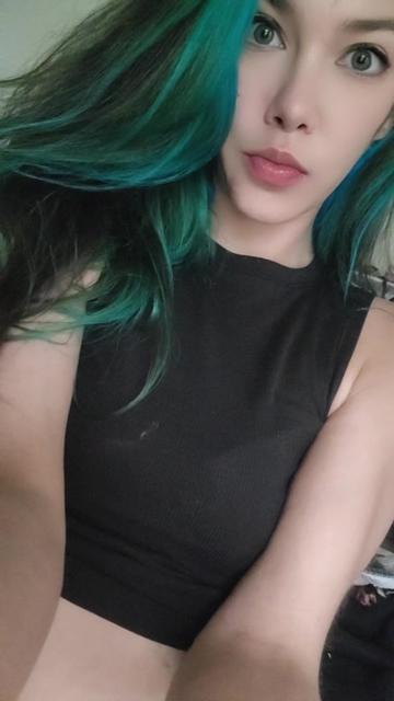 @Thegirlwiththecursemark